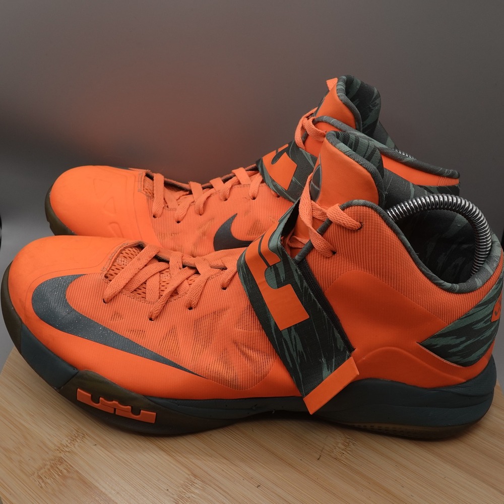 Nike Shoes Mens 14 Zoom Soldier 6 LeBron James Orange Basketball 525015-800 Flaw